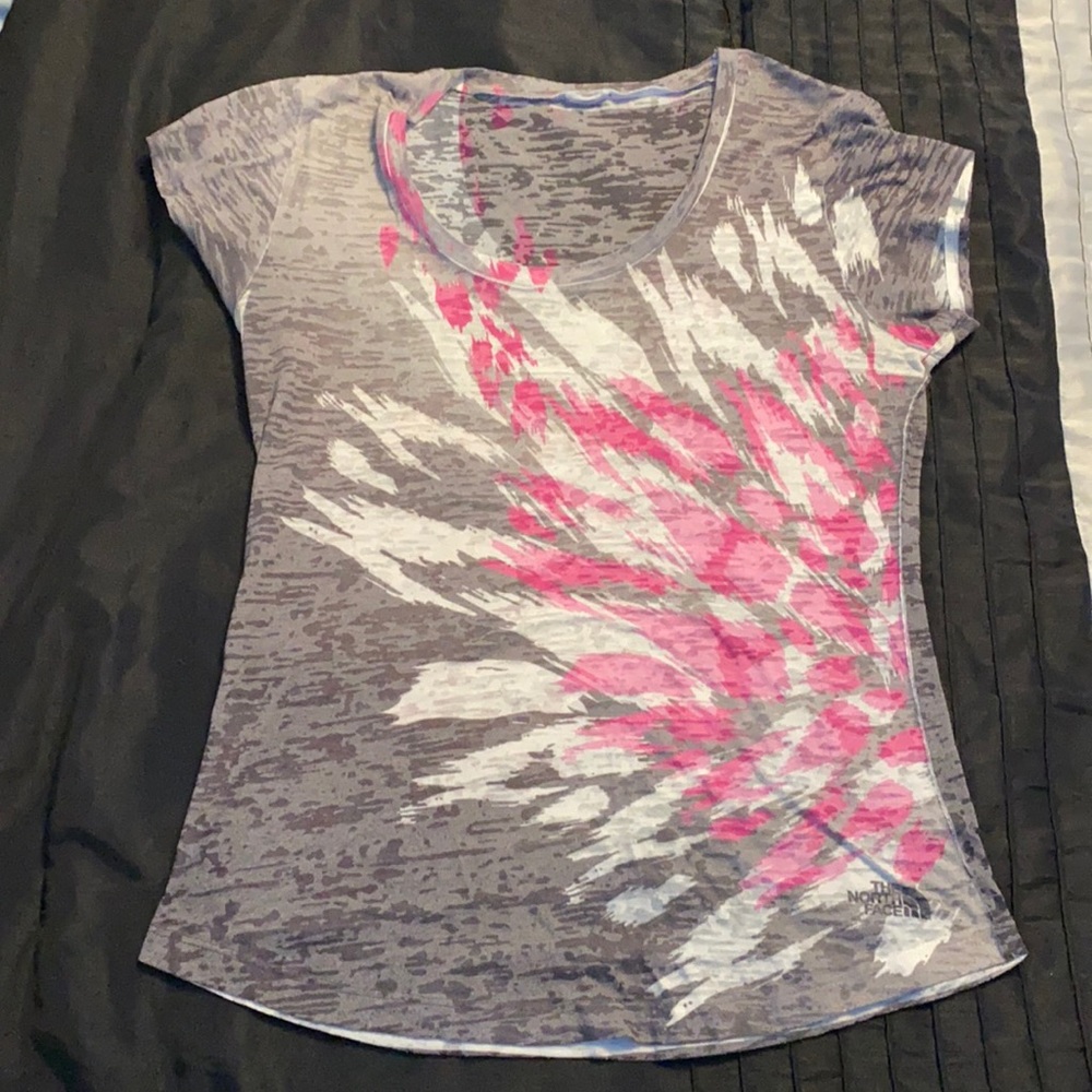 North face women’s shirt size medium